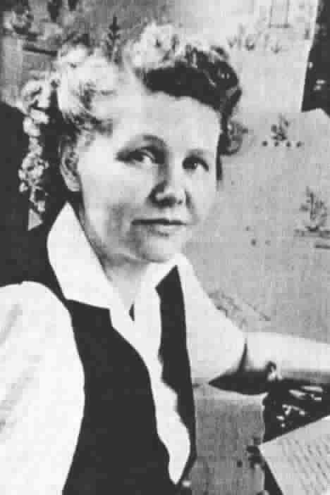Margaret Sutton, 1940s